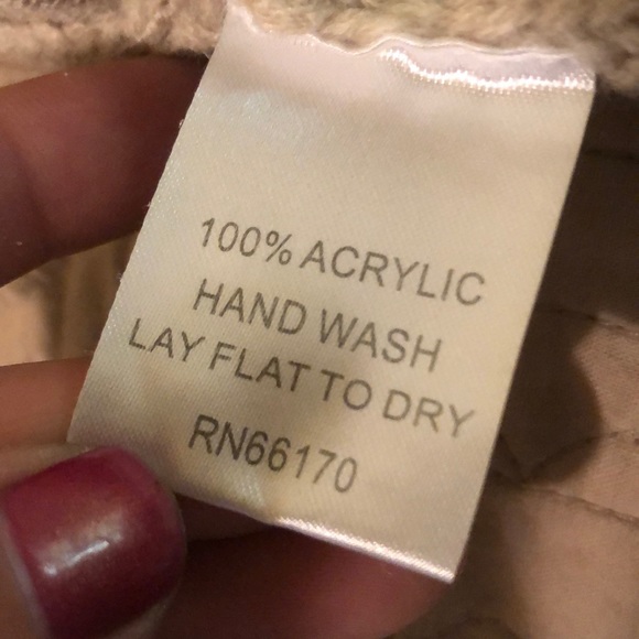 🔅Knitted Hooded Poncho🔅 - Picture 5 of 5